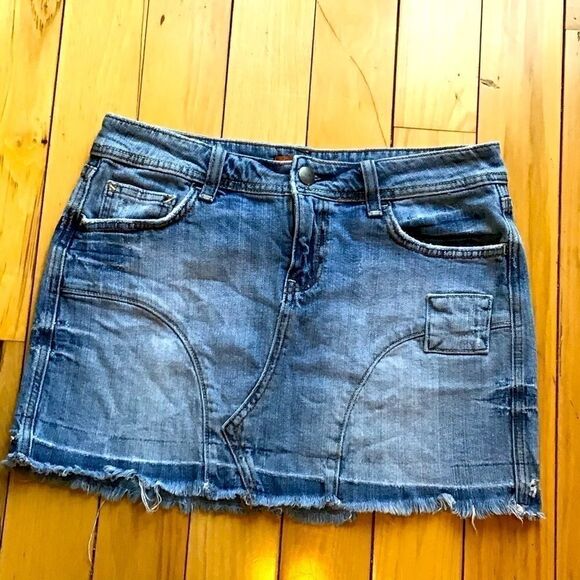 VINTAGE VIGOSS PATCH DISTRESSED MINI SKIRT 7/8 - Picture 8 of 11